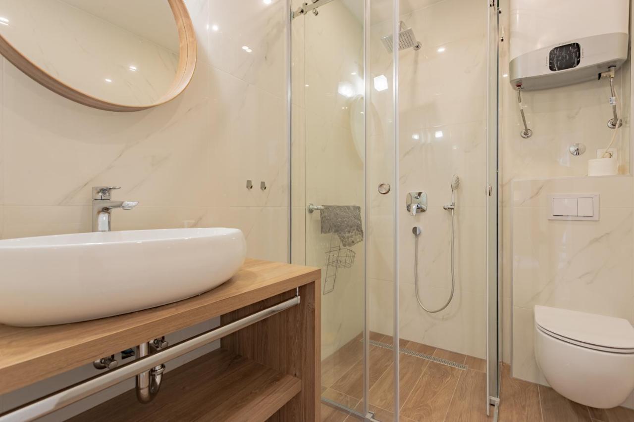 Apartmani Benzon Башка-Вода Экстерьер фото